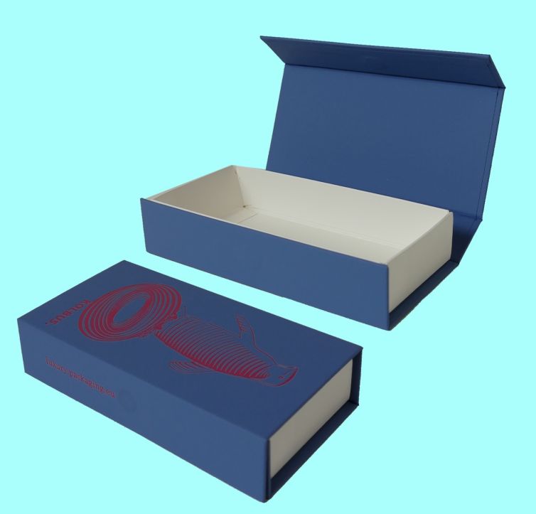 Magnet-Closure-rigid-box-3-luxury-packaging